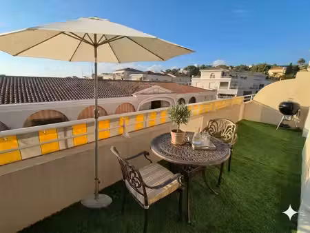 appartement semi-meublé - 3 pièces - 66m²
