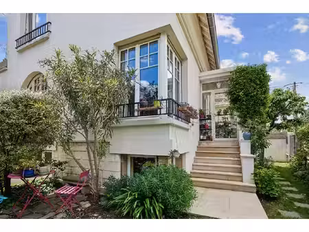 bas de chatou - maison 169.35 m² au sol - 7 mn rer et centre ville