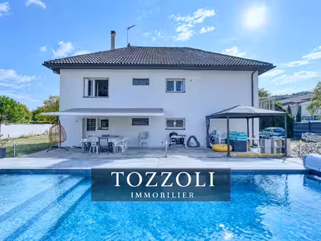maison cremieu 8 pièce(s) 213.45m2 (296.71m² au sol)