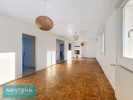 charmante maison des années 70 à vendre à quessoy - 4 chambres  grand séjour lumineux