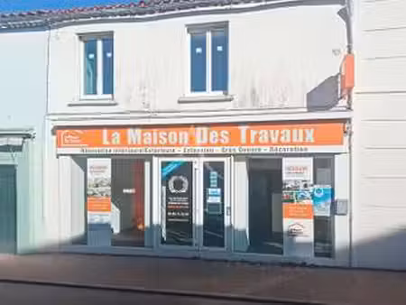 vente bureaux et commerces à challans (85300) : à vendre / 84m² challans
