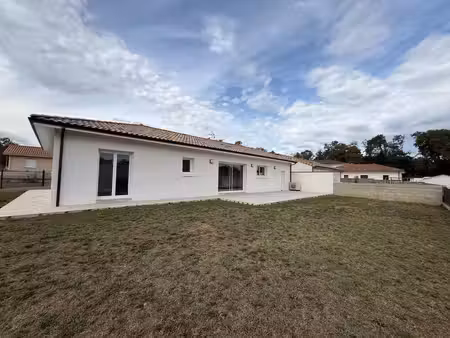 location maison 4 pièces 113m² mazerolles 40090