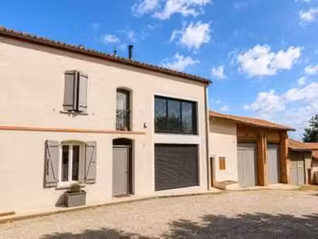 vente maison à castelsarrasin (82100) : à vendre / 211m² castelsarrasin