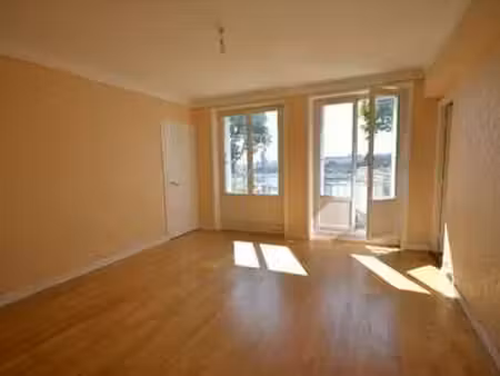 location appartement 4 pièces à brest (29200) : à louer 4 pièces / 74m² brest