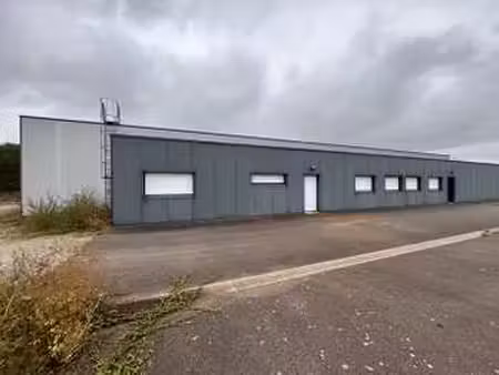 location bureaux et commerces à briec (29510) : à louer / 750m² briec