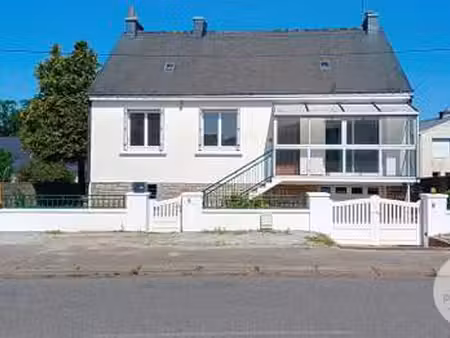 location maison à questembert (56230) : à louer / 77m² questembert