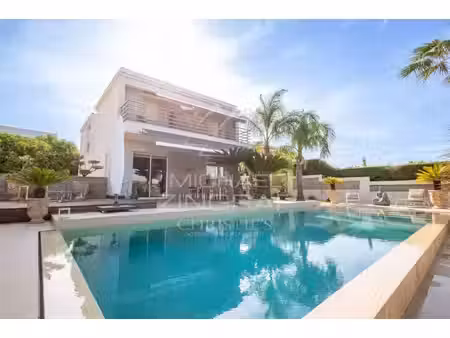 villa de luxe à vendre dans le quartier fabron