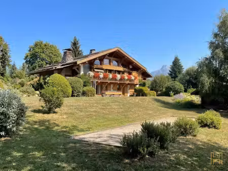 chalet de luxe à vendre à demi-quartier