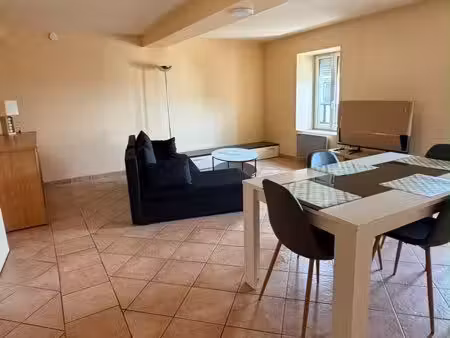 apparemment 64m2 - disponible 1/10