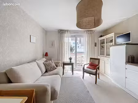 studio meublé malo avec balcon