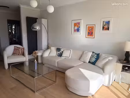 appartement traversant 87 m² - balcon  2 parkings et borne de recharge