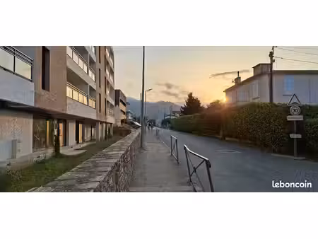t3 location année scolaire