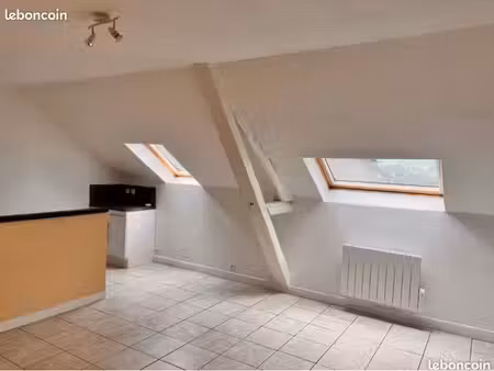 t2- 33m2- proche centre ville de sablé sur sarthe