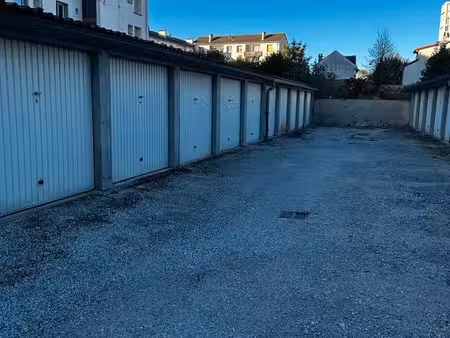 garage à louer