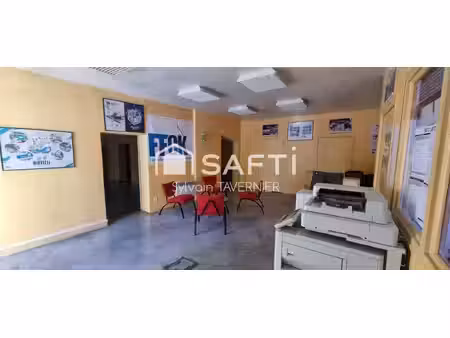 bureau de 174 m² + entrepôt de 241 m²