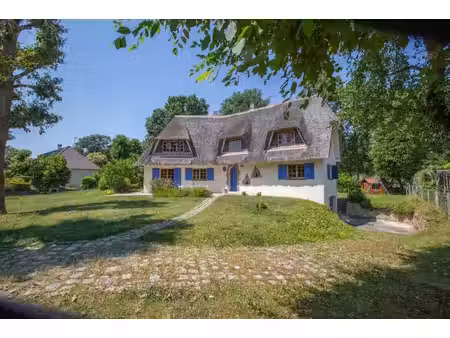 chaumière de charme de 150 m² sur un terrain de 1 430 m²