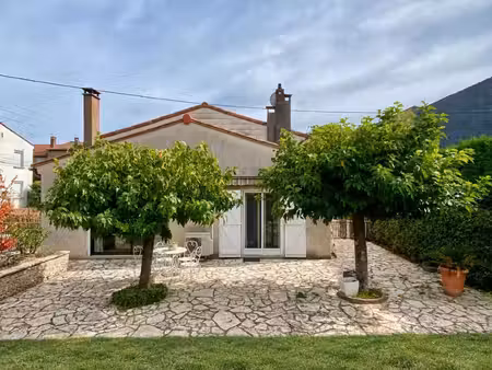 maison 140m² avec jardin  garages et locaux professionnels