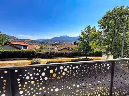 maison récente dpe a  4 chambres  avec vue sur les massifs