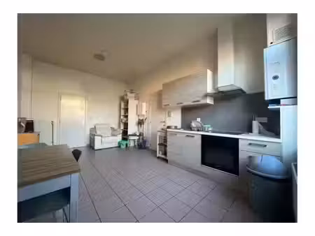 appartement à louer à rue du rempart 72 leuze-en-hainaut (vbe72227)