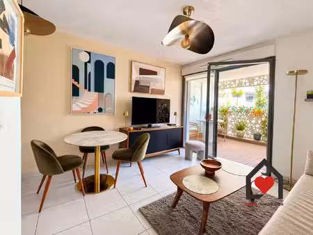 montpellier - port marianne - residence premiere ligne bassin -