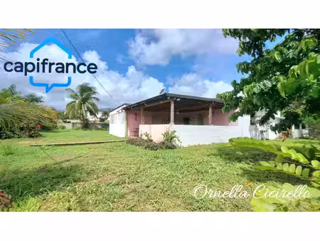 sainte-rose – maison 6 pièces de 222 m² avec piscine sur 1 331 m² de terrain