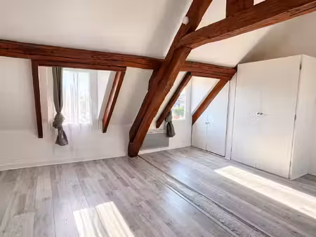 location appartement 1 pièce 27 m² à neauphle-le-château (78640)