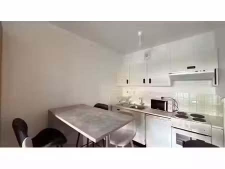 location appartement 1 pièce 28 m² à ville-la-grand (74100)