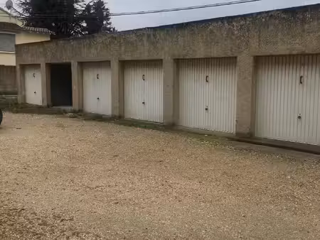 location garage 12 m² à avignon (84000)