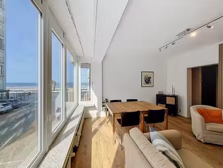 prachtig gelegen zeezicht appartement met 2 slaapkamers - 2 terrassen.