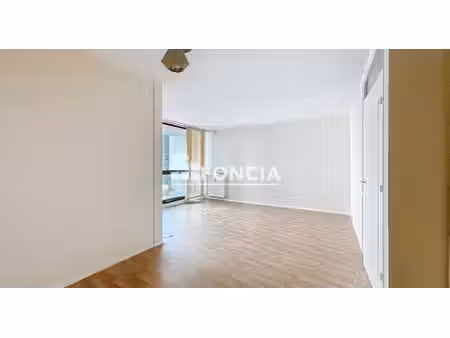 appartement 3 chambres avec grand balcon