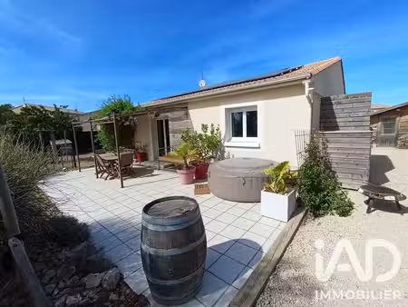 maison à orange (84100)