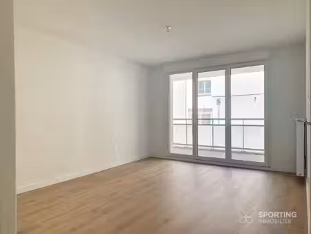 appartement t2 de 40 98m² avec balcon