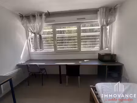 location - studio de 18 27m² à central fac proche arceaux