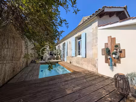 maison de ville de 54 m² à saint-yzan-de-soudiac