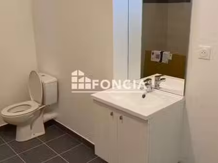location appartement 2 pièces à saint-herblain bourg-solvardière-pelousière (44800) : à lo