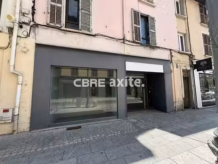 location commerce albertville 203 m²