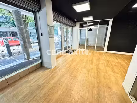 location commerce chambery 87 m²