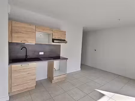 appartement 2 pièces 44 m² à louer clermont-ferrand 63100 ? | era immobilier