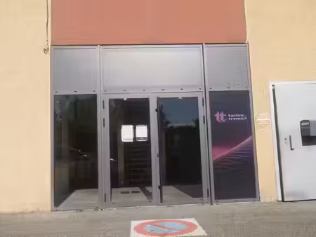 location commerce 3 pièces 91 m² à digne-les-bains (04000)