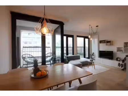 lichtrijk appartement met zicht op de schelde