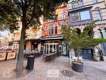 uniek gelegen appartement in hartje gent op het sint-baafsplein