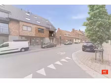 centraal gelegen appartement met 2 slaapkamers  garage en 2 terrassen