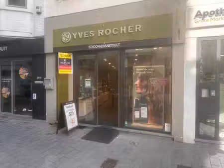 veelzijdig handelspand (80 m² + verdieping) in het centrum van lier