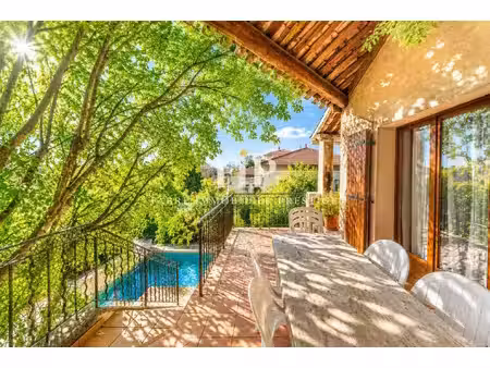 propriété aix-en-provence - 12 chambres - 205m²