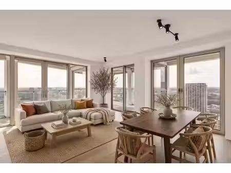 uitzonderlijk hoekappartement op de 23ste verdieping met zicht over de skyline van antwerp