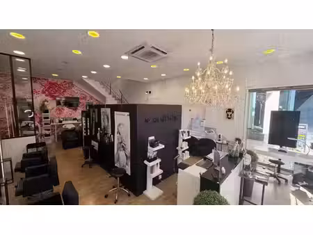 vente local commercial 8 pièces 119m2 toulon 83000 - 109000 € - surface privée