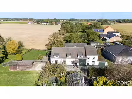 charmante woning op 41 30 are!