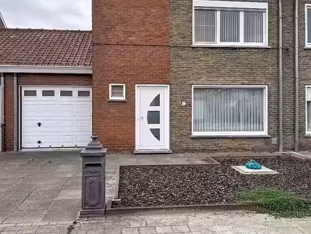 woning met 3 slaapkamers en garage te kortemark
