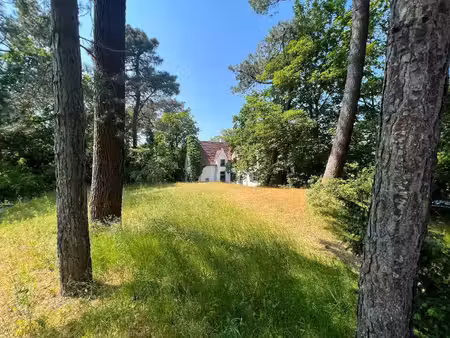 uniek perceel met 2 villa's van 2.421m² in hartje zoute nabij de royal zoute golf club.