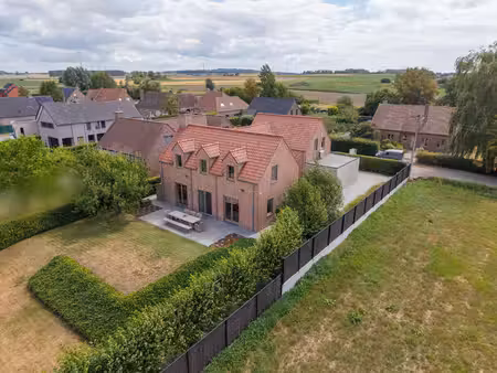 schitterende villa (2010) op groene locatie in hérinnes/pecq